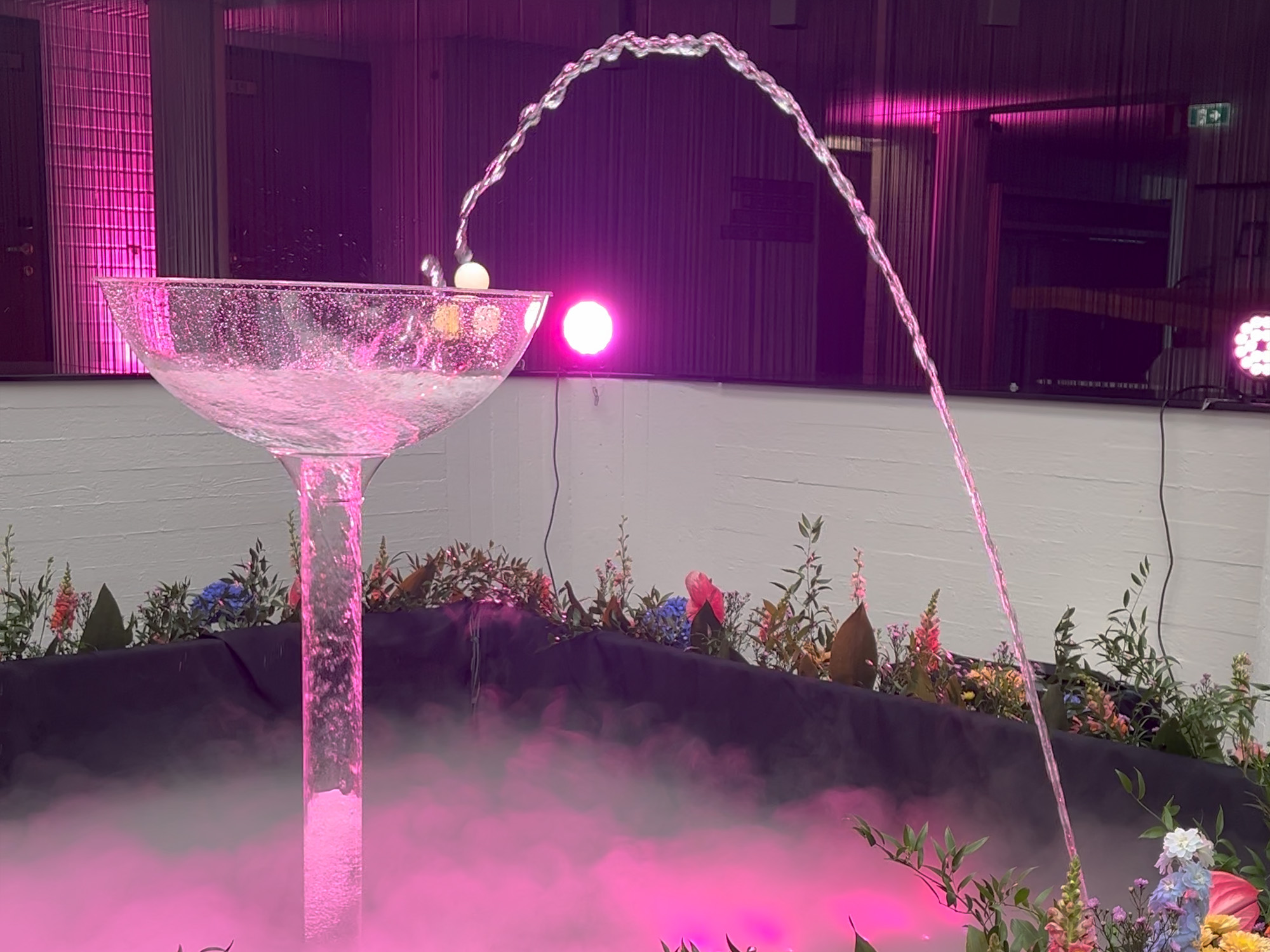 Round pool with Dancing Fountains