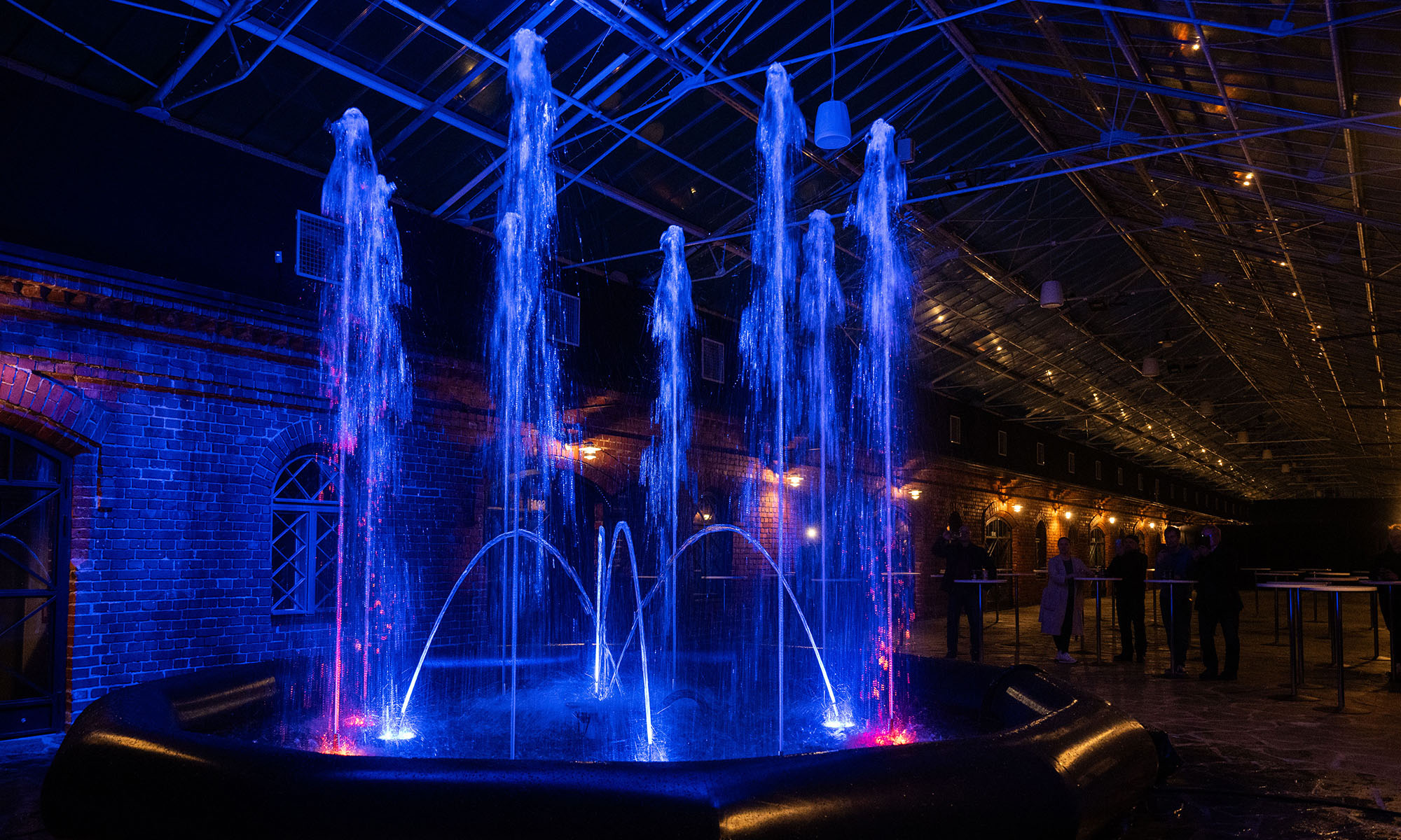 Dancing Fountains pyöreä sisäsuihkulähde, Wanha Satama Helsinki